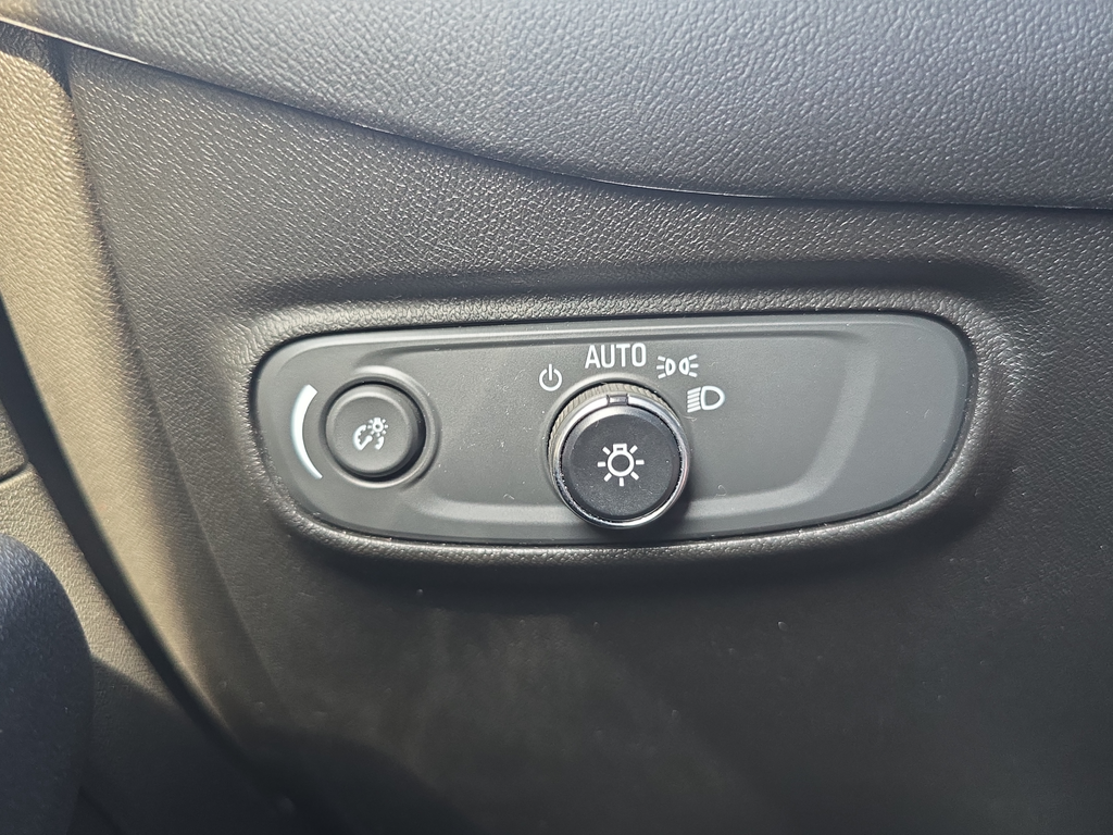 Used 2022 Gray Chevrolet LT image 14