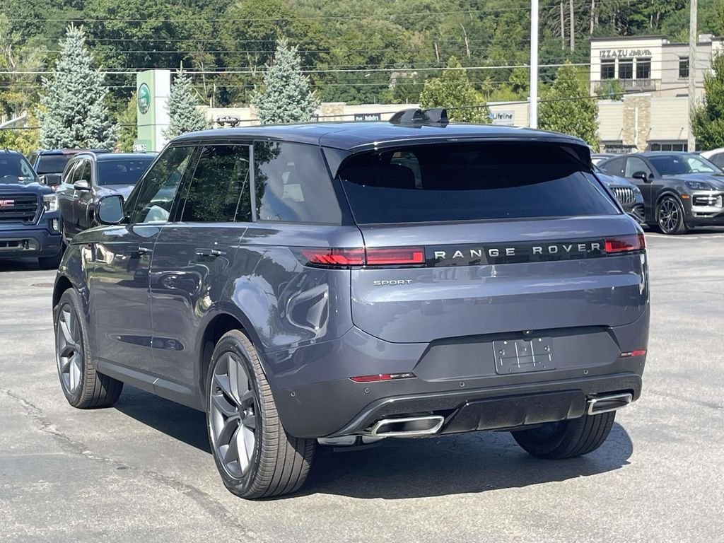 New 2027 Varesine Blue Land Rover SE image 9