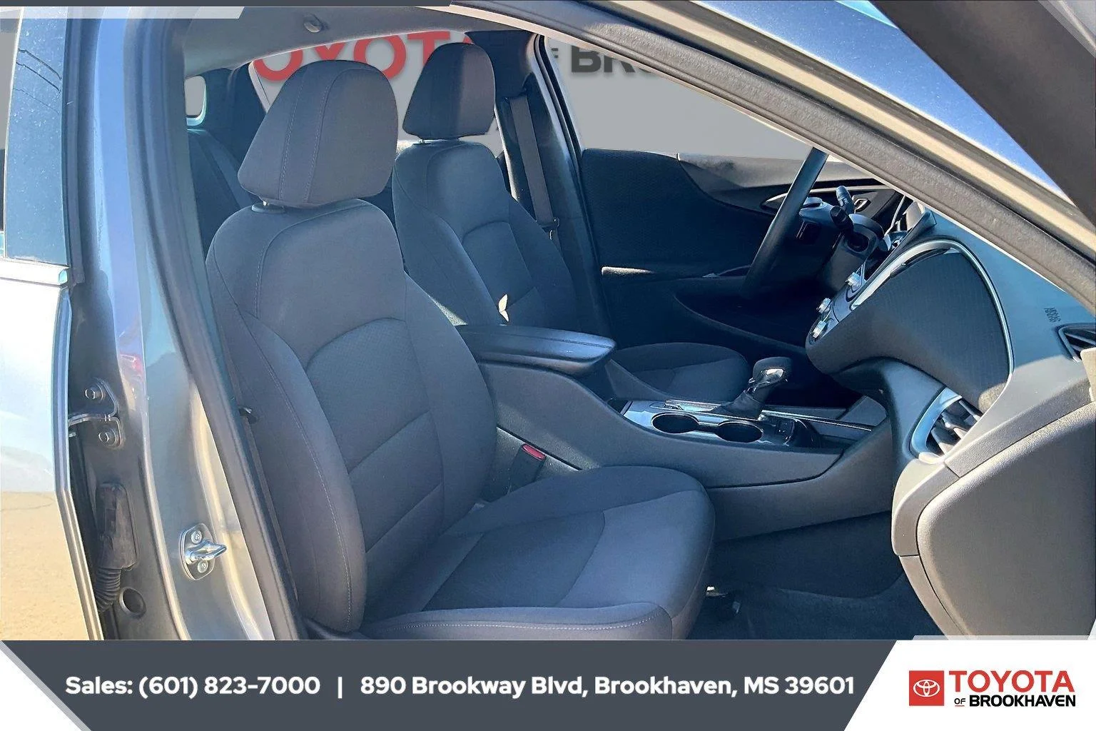 Used 2025 Sterling Gray Metallic Chevrolet LT image 6
