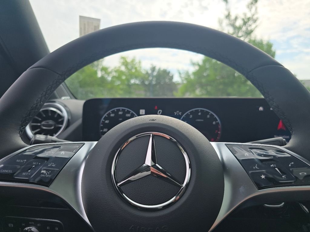 New 2026 Night Black Mercedes-Benz GLA 250 image 28