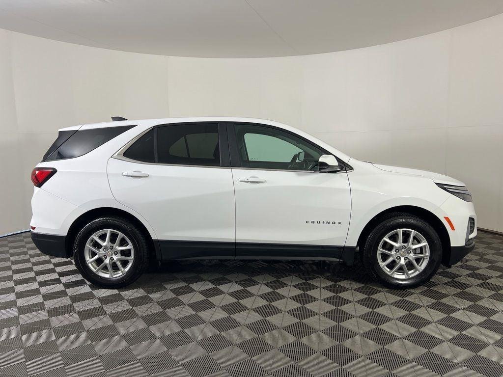 Used 2024 Summit White Chevrolet LT image 23