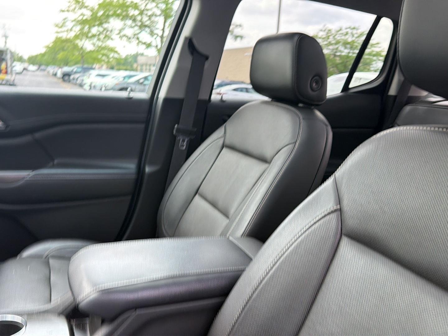 Used 2019 Ebony Twilight Metallic GMC SLT image 8