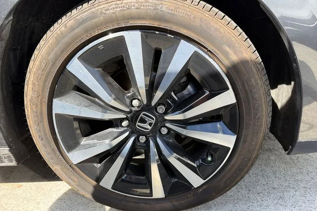 Certified Used 2023  Honda EX image 5