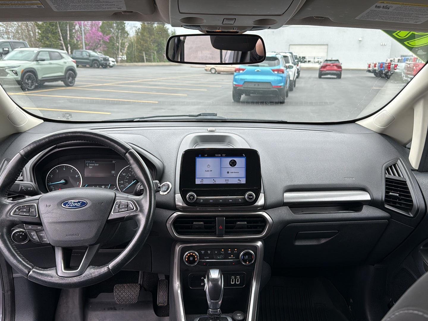 Used 2019 Black Ford SE image 3
