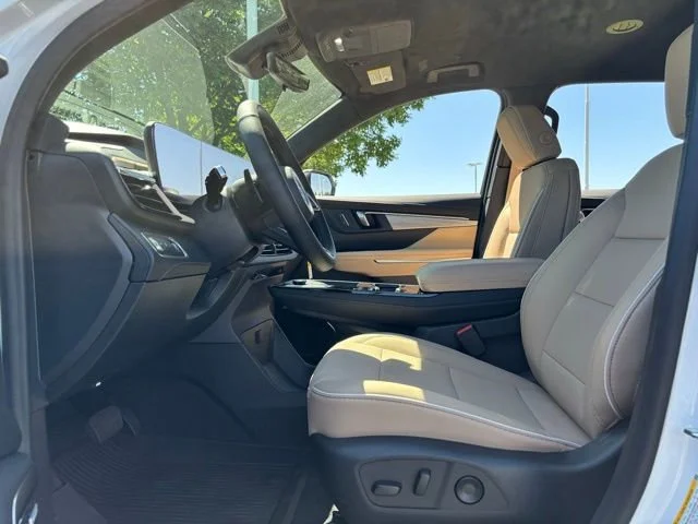 New 2026 Summit White Buick Preferred image 18