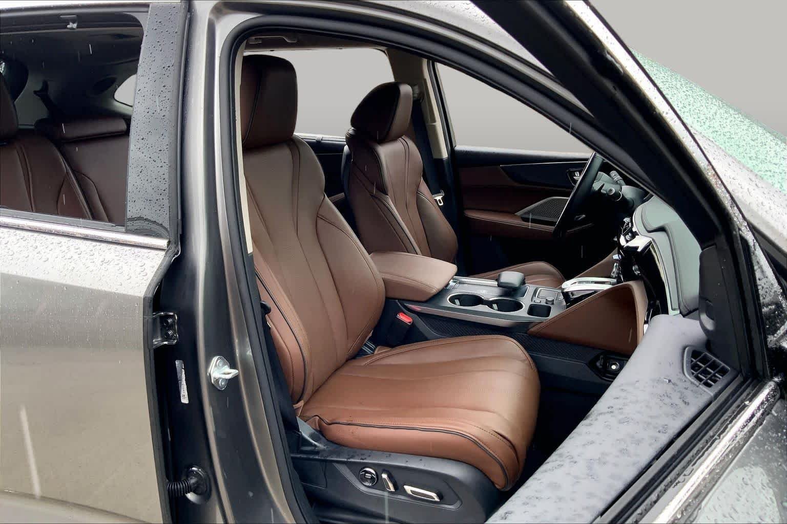 Used 2023 Liquid Carbon Metallic Acura w/Advance Package image 9