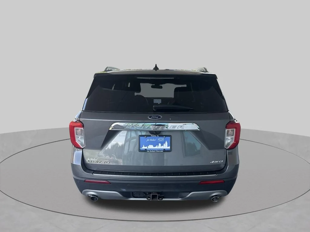 Used 2022 Gray Metallic Ford Limited image 5