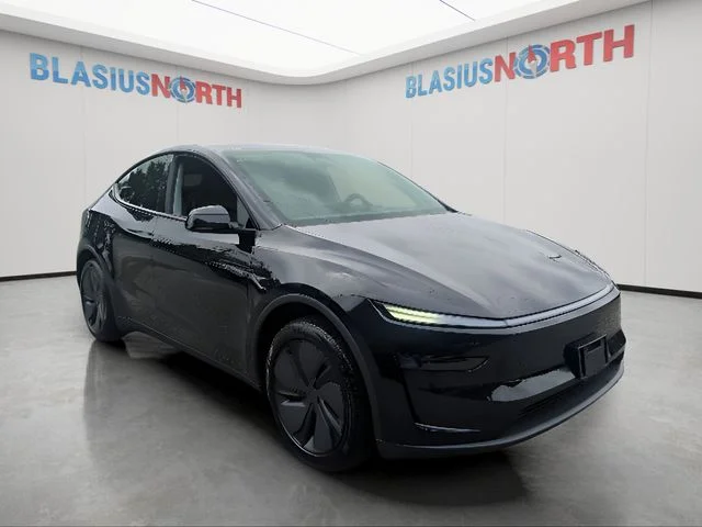 Used 2026  Tesla LONG RANGE image 3