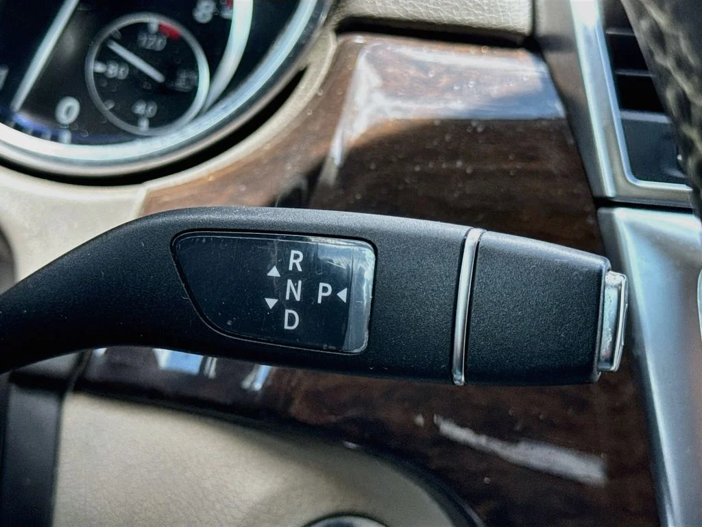 Used 2012 Black Mercedes-Benz ML 350 image 13