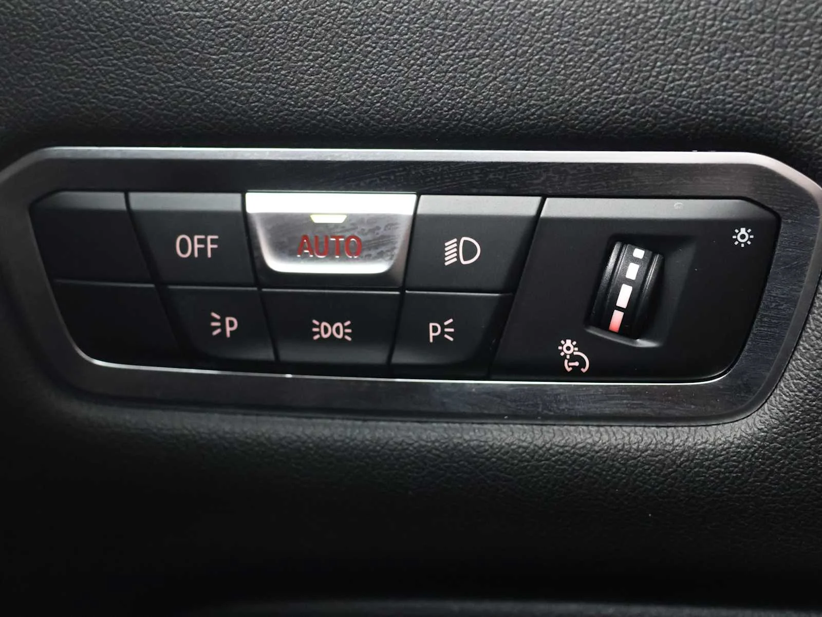 Used 2022 Black Sapphire Metallic BMW sDrive40i image 19