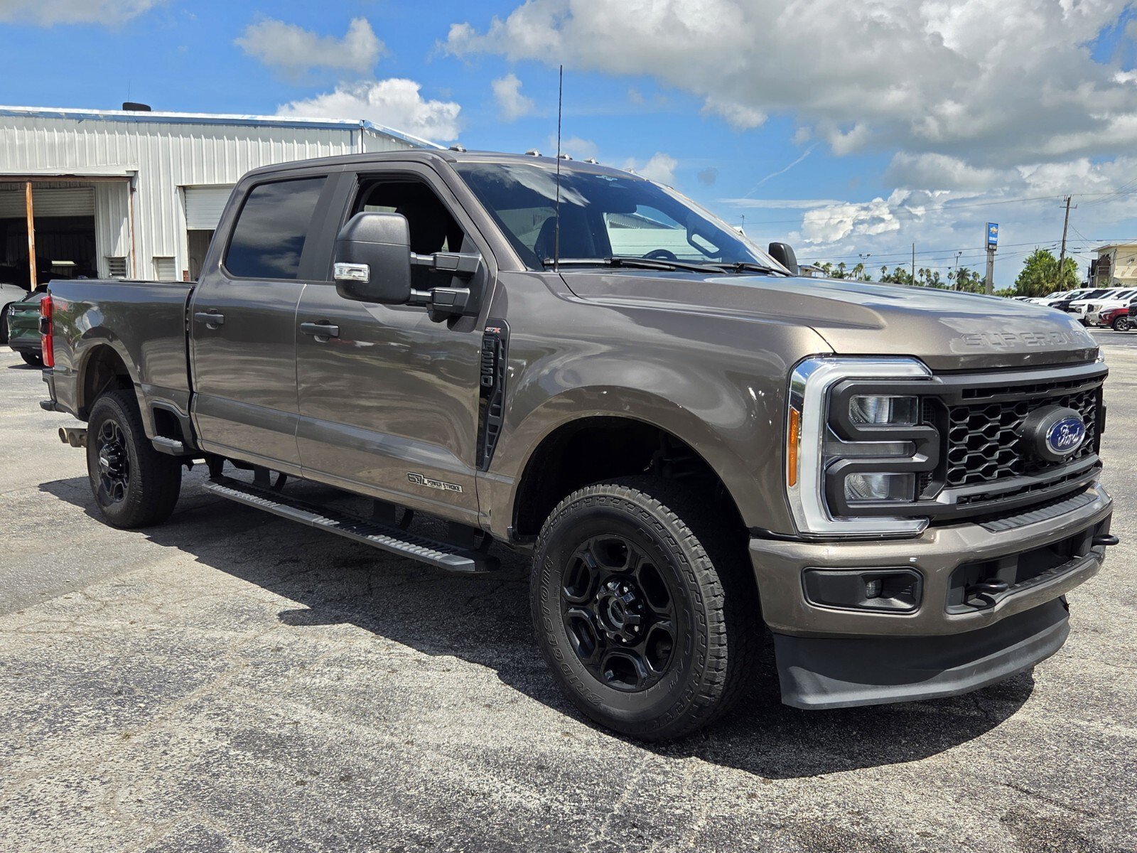 Used 2023 Stone Gray Metallic Ford XL image 7