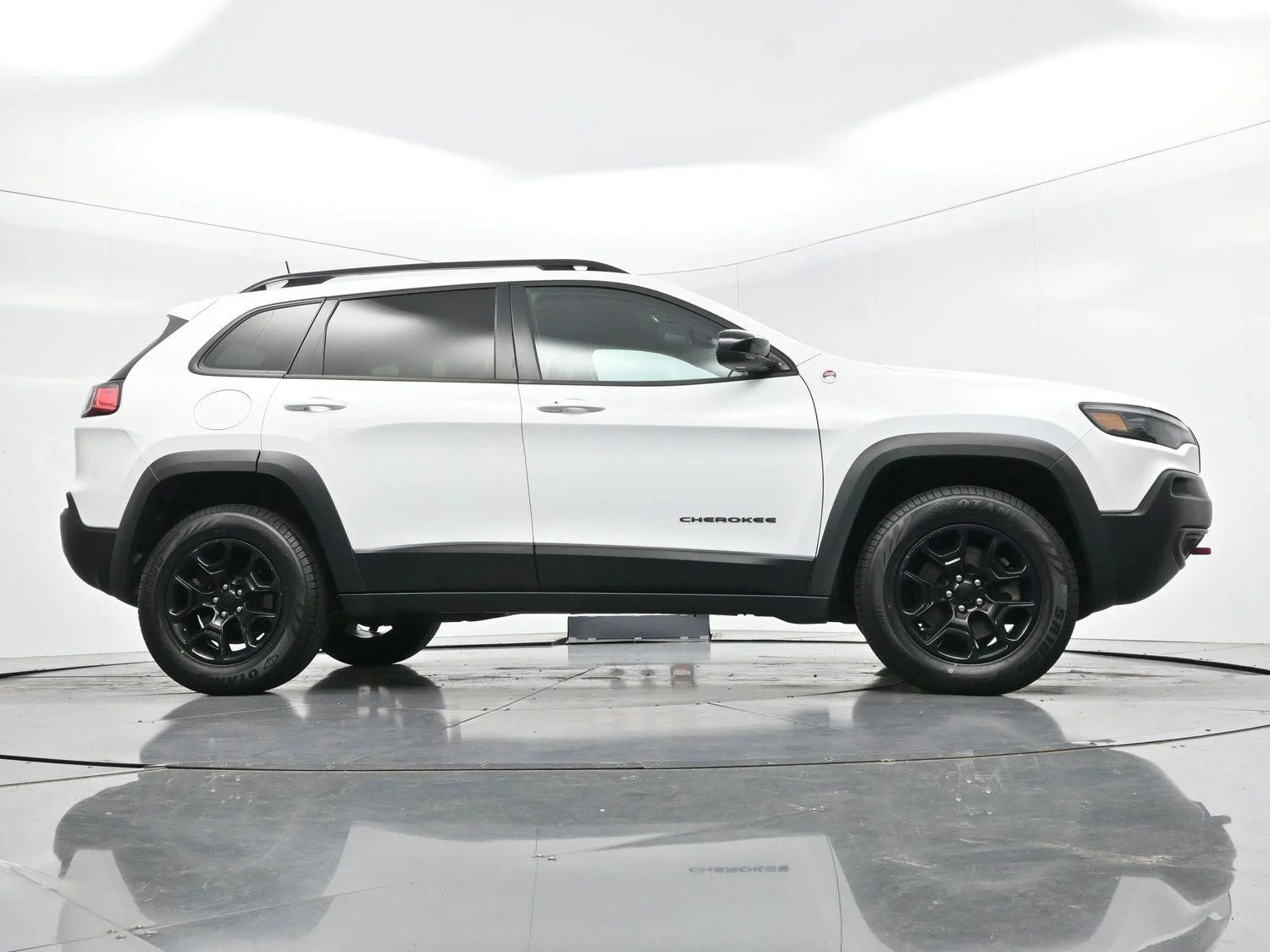 Used 2022 White Jeep Trailhawk image 49