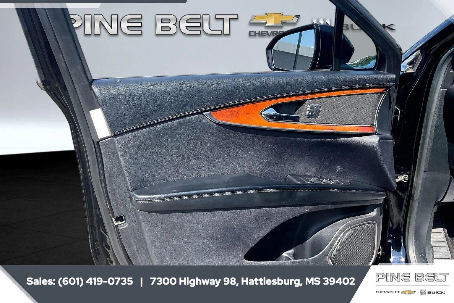 Used 2018 Black Velvet Lincoln Reserve image 17