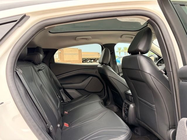 Used 2023 White Ford Premium image 18