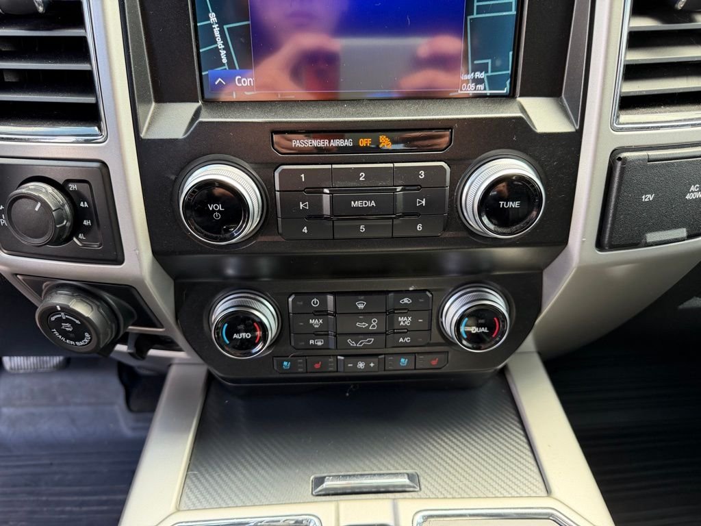 Used 2020 Agate Black Metallic Ford Lariat image 23