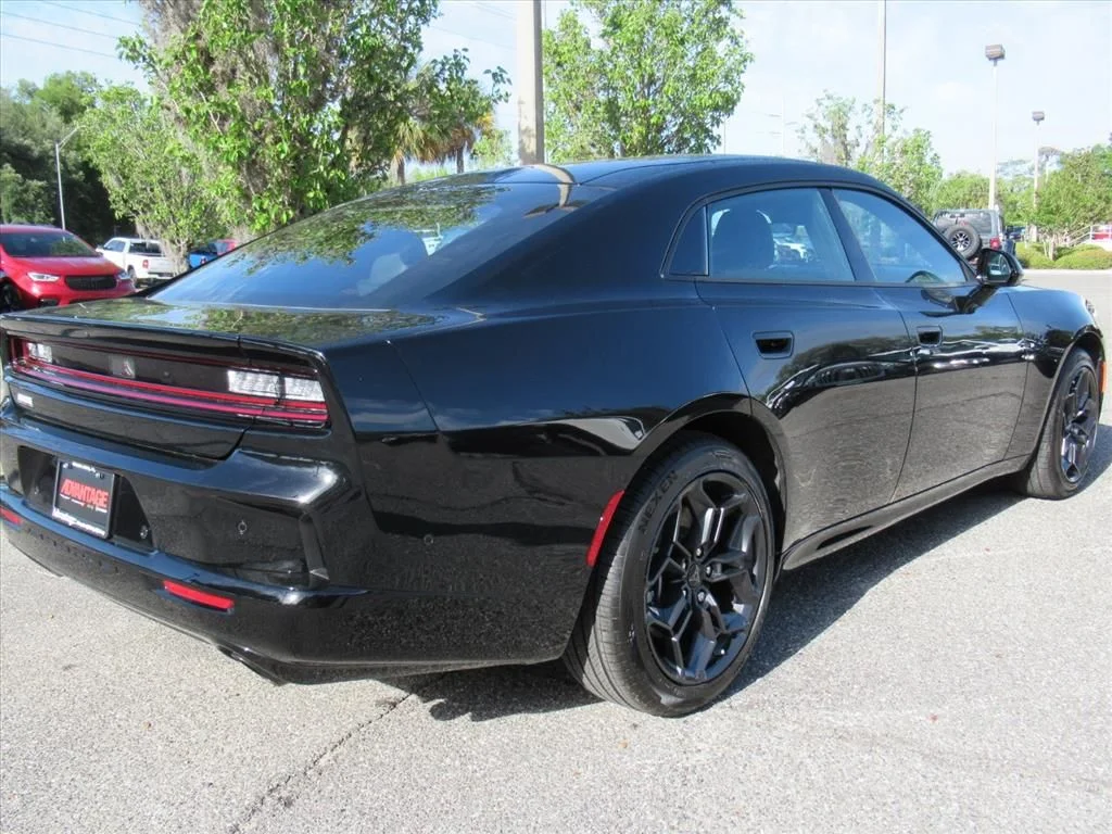 New 2026 Diamond Black Crystal Pearlcoat Dodge R/T image 7