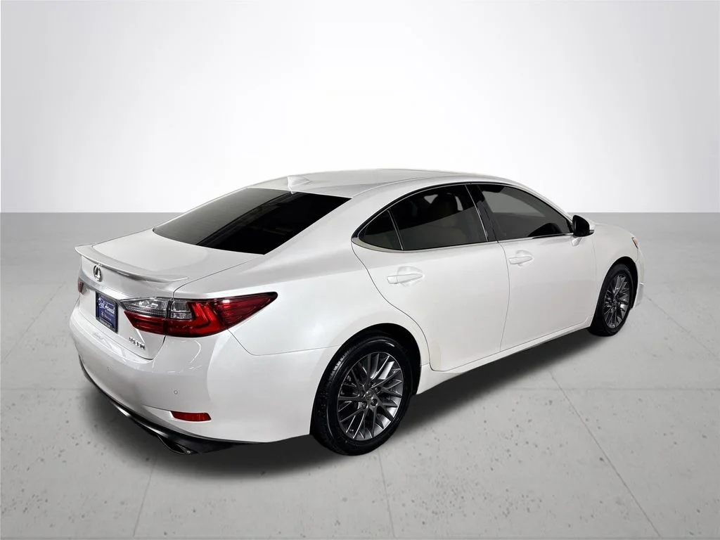 Used 2018 White Pearl Lexus 350 image 6