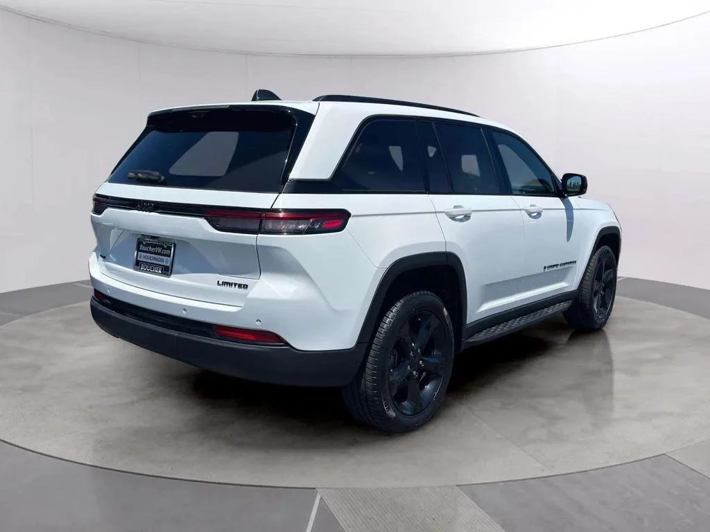 Used 2024 Bright White Clearcoat Jeep Limited image 5