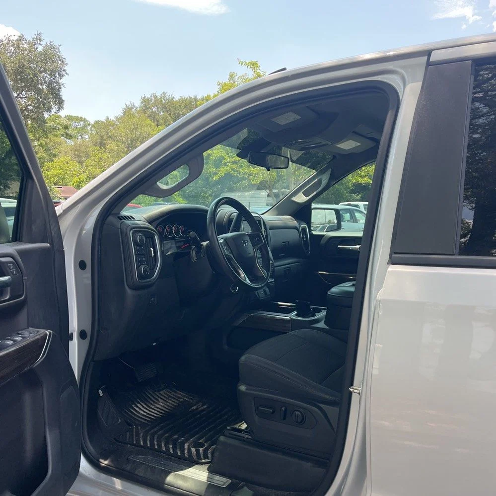 Used 2019 Silver Chevrolet RST image 7
