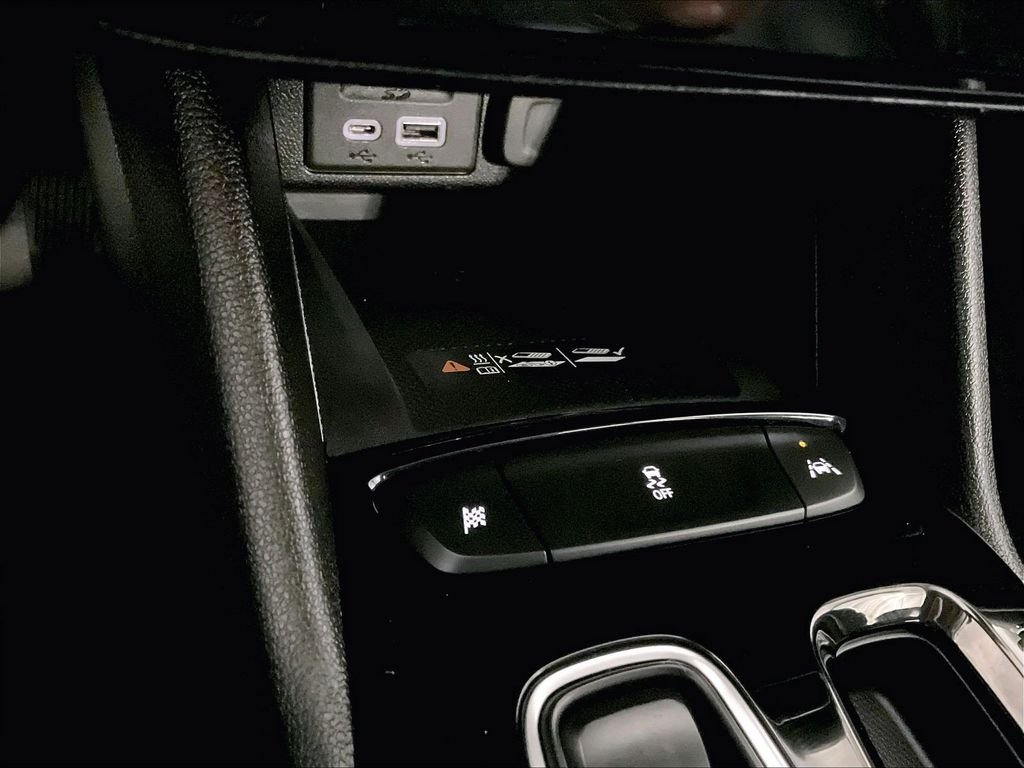Used 2023 Silver Chevrolet Premier image 26