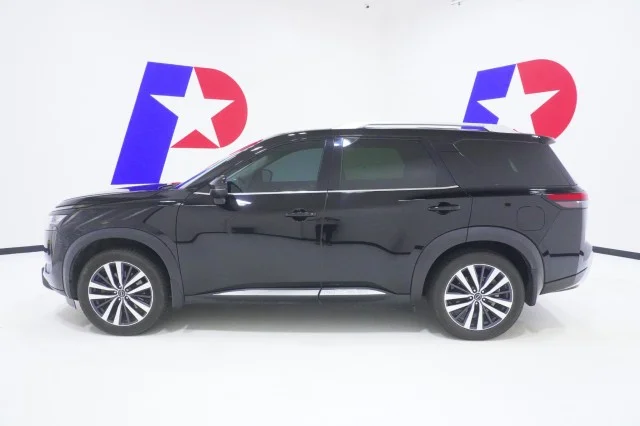 Used 2022 BLACK Nissan Platinum image 10