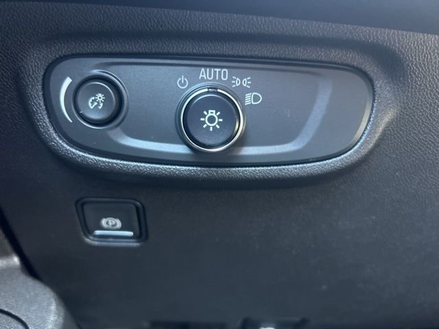 Used 2023 Silver GMC SLE image 20