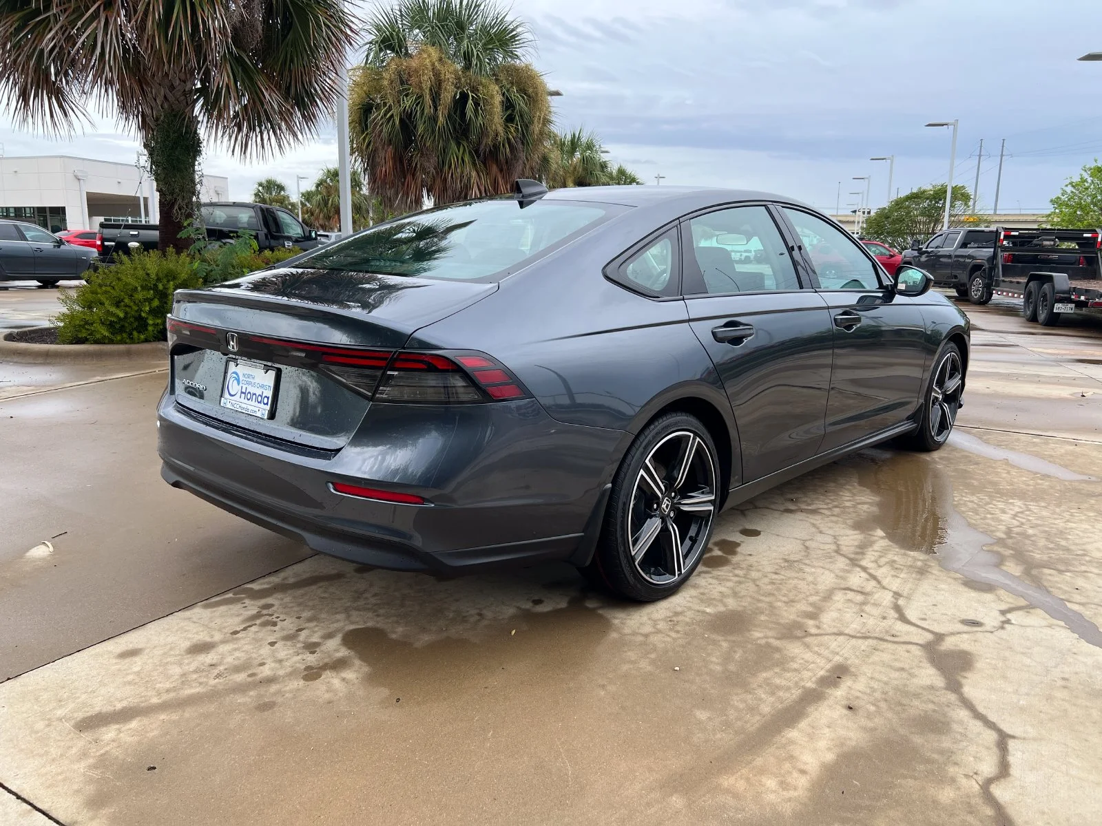 New 2026 Meteorite Gray Metallic Honda SE image 6