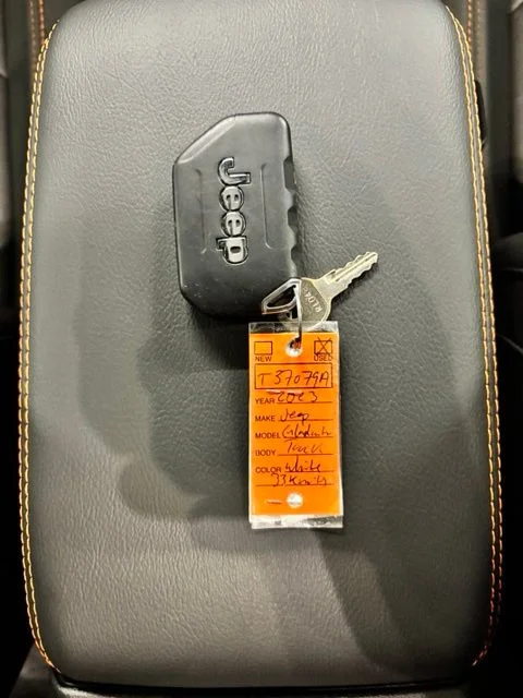 Used 2023 White Jeep Mojave image 26