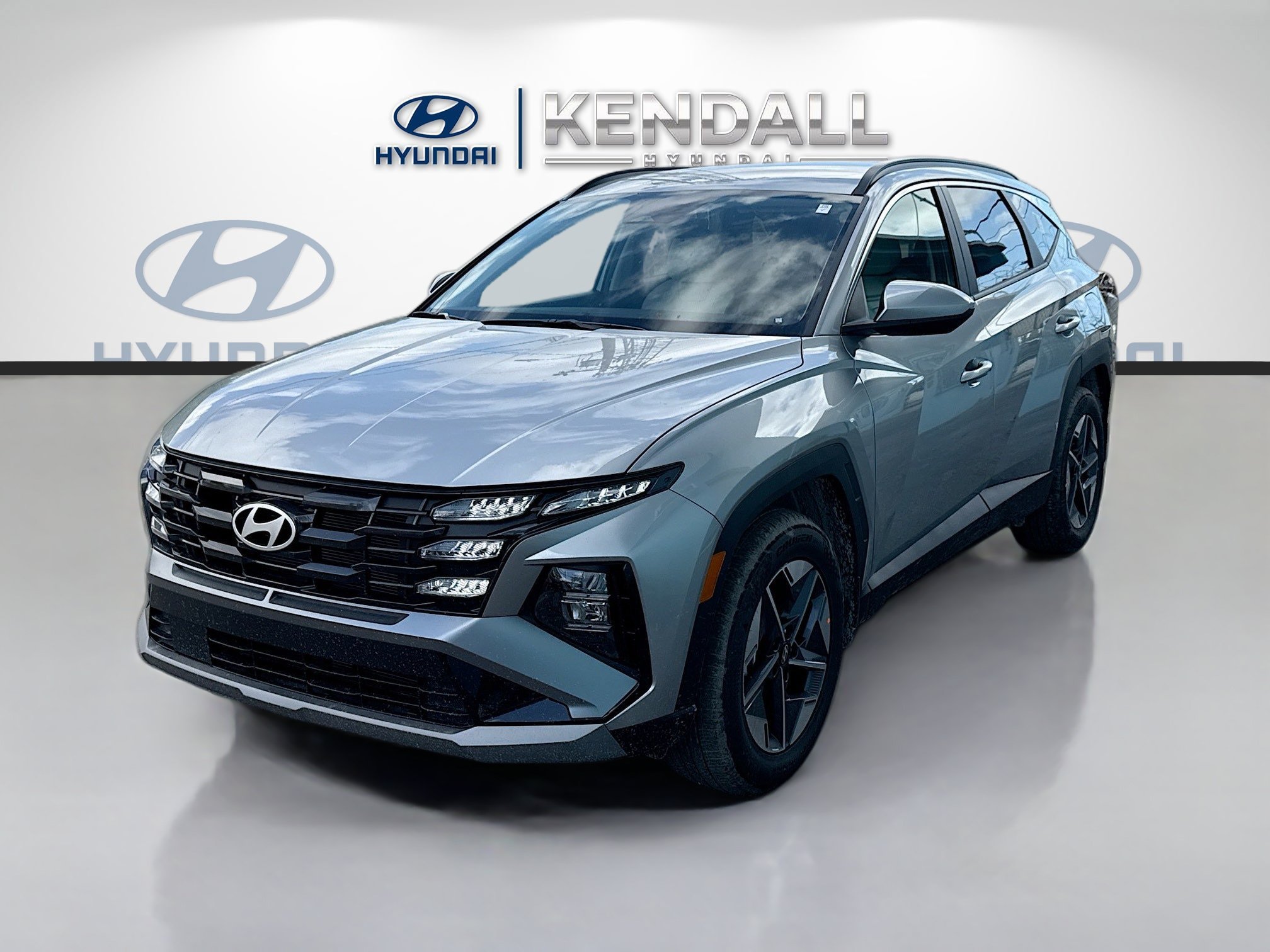 Used 2026 Shimmering Silver Hyundai SEL image 3