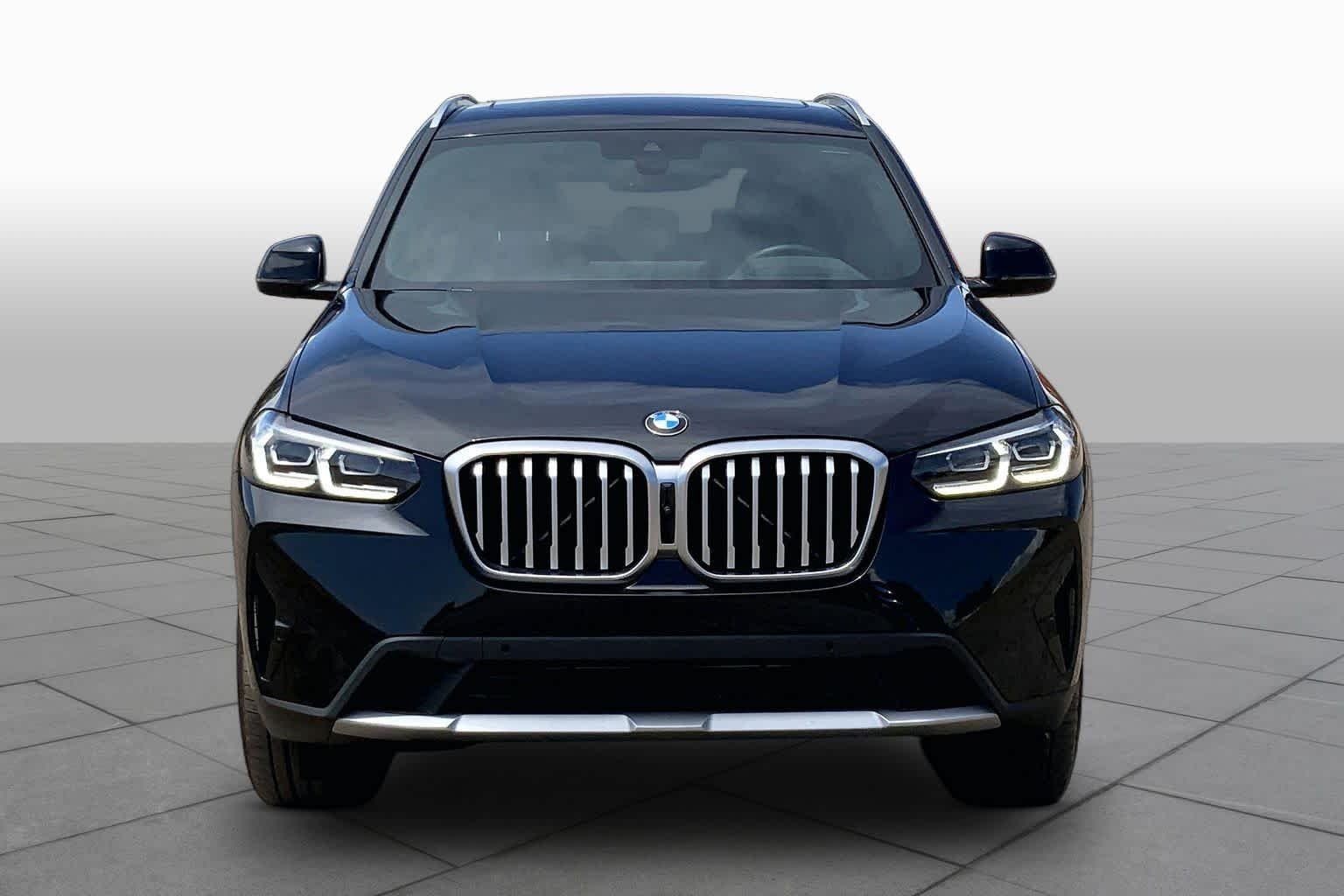 Used 2023 Black Sapphire Metallic BMW xDrive30i image 3