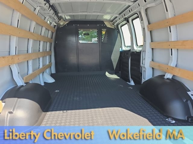 Used 2025 Summit White GMC Work Van image 13