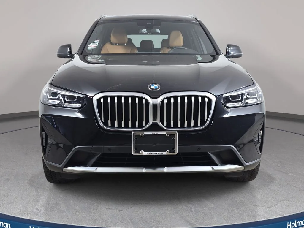 Used 2023 Black Sapphire Metallic BMW xDrive30i image 3