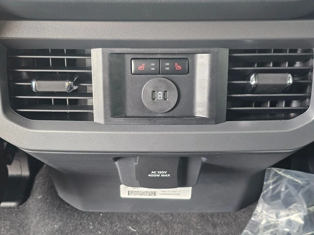 New 2026 Agate Black Metallic Ford F-250® Lariat® image 17