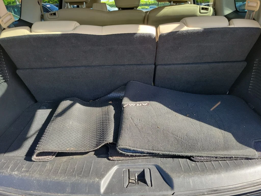 Used 2018 Black Nissan SL image 14