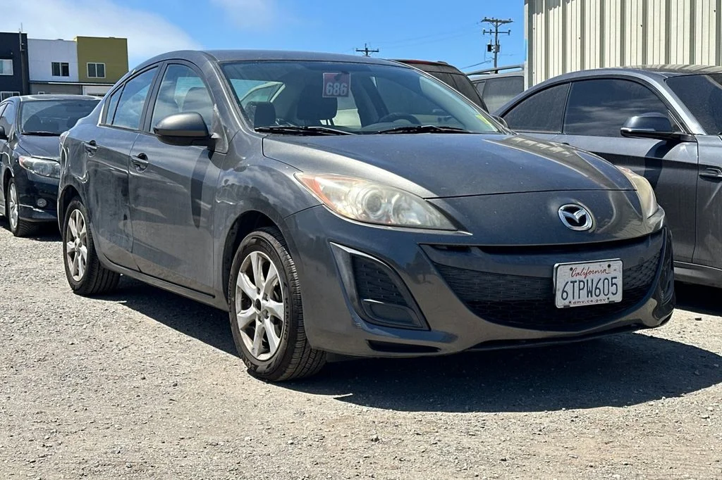 Used 2011 Gray Mazda i Touring image 2