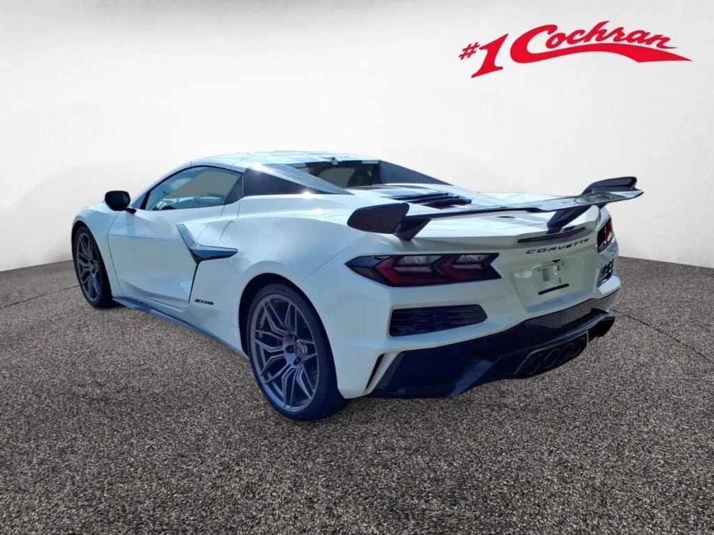 New 2027 Arctic White Chevrolet 3LZ image 4