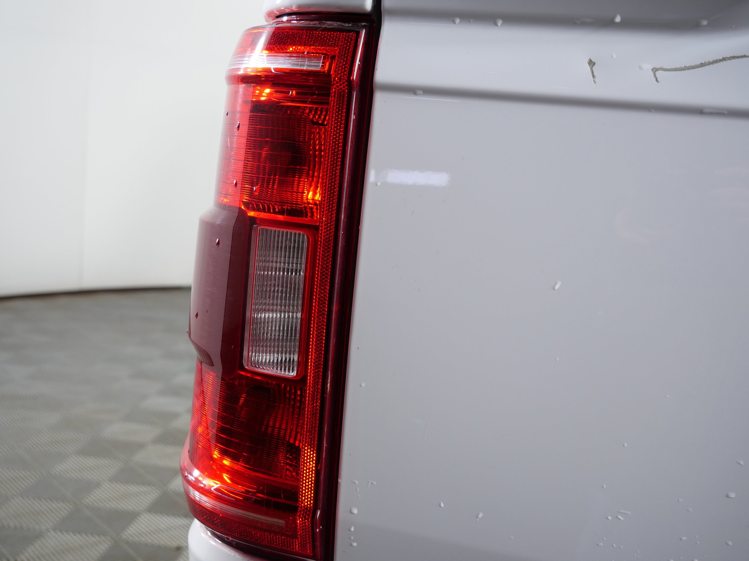 Used 2022 Oxford White Ford XLT image 18