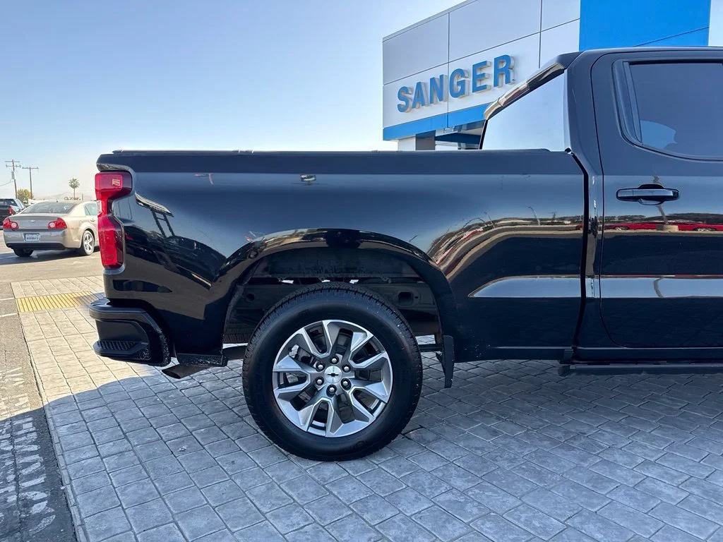 Used 2021 BLACK Chevrolet RST image 11