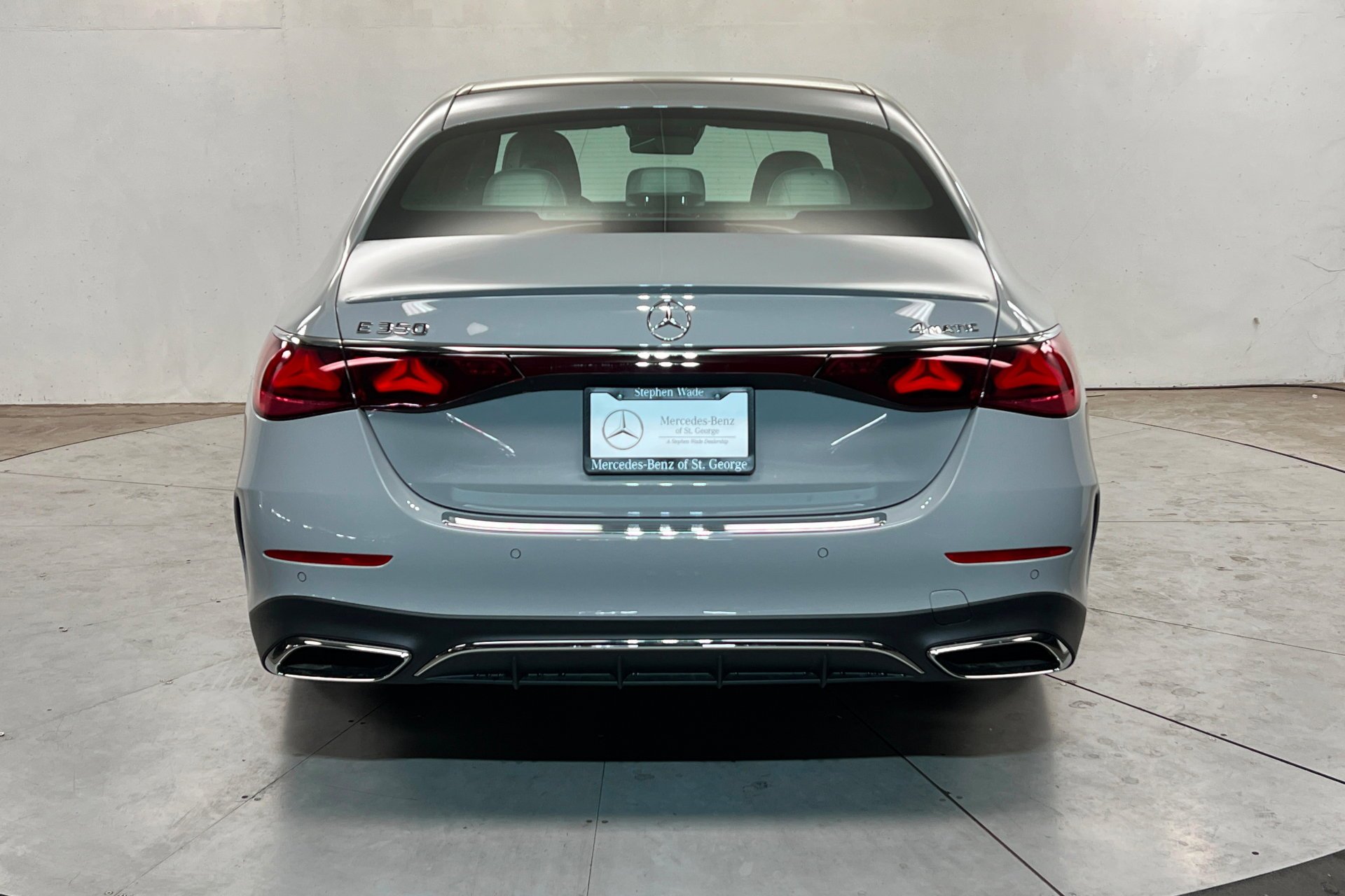 New 2026 MANUFAKTUR Alpine Grey Mercedes-Benz E 350 image 29
