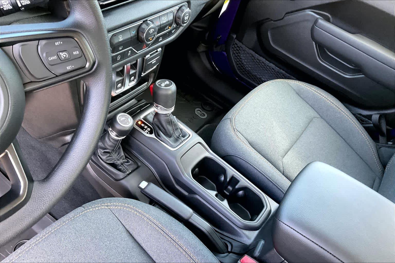 New 2026 Reign Exterior Paint Jeep Sport image 7