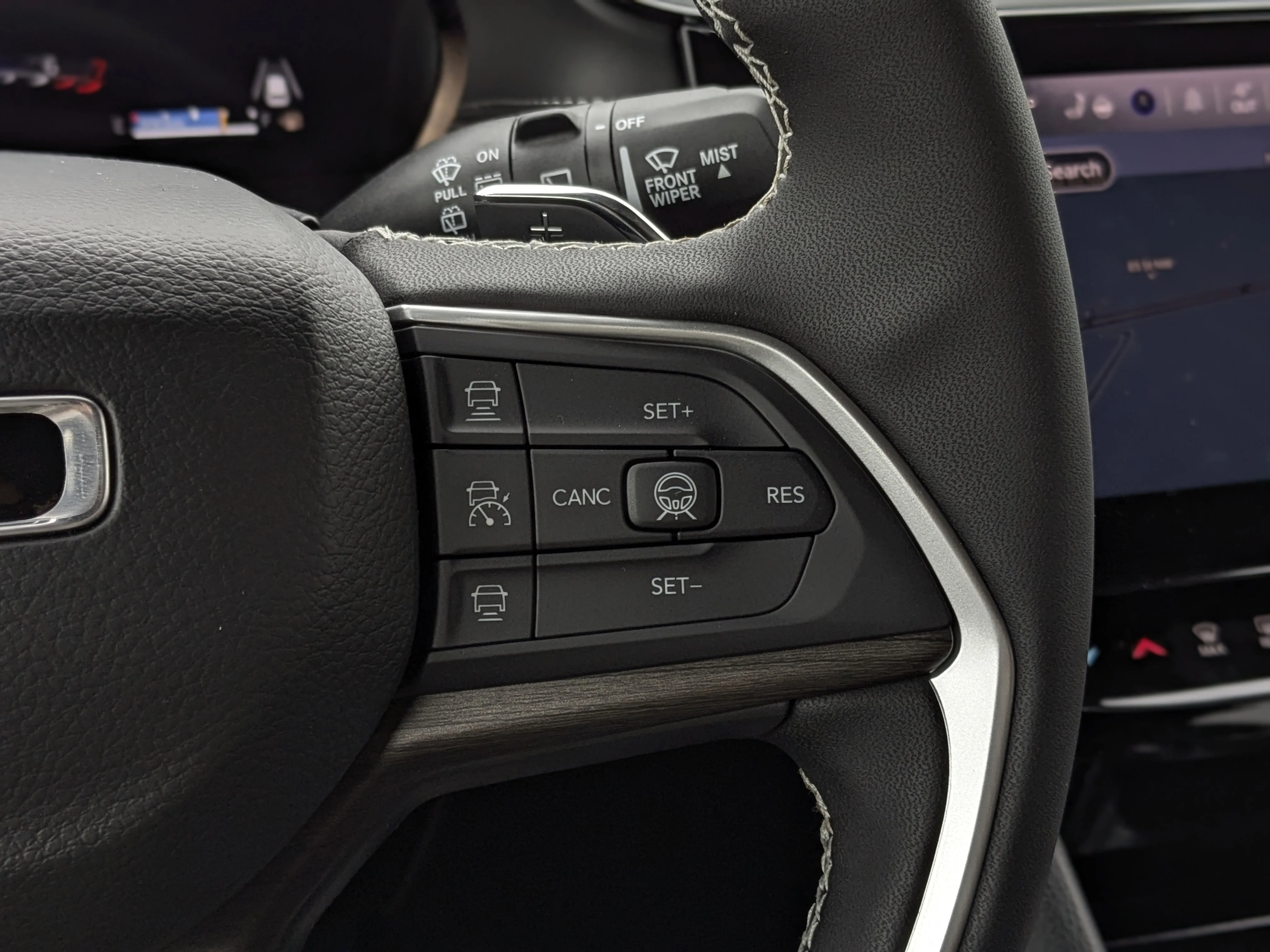 New 2026 Black Jeep Limited - - Panoramic Sunroof - Limited Altitude Pack - 20 Gloss Black Wheels - Luxury Tech II - image 20