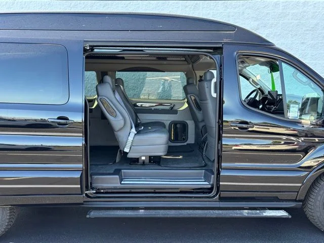 New 2026 Black Ford Explorer Limited SE image 7