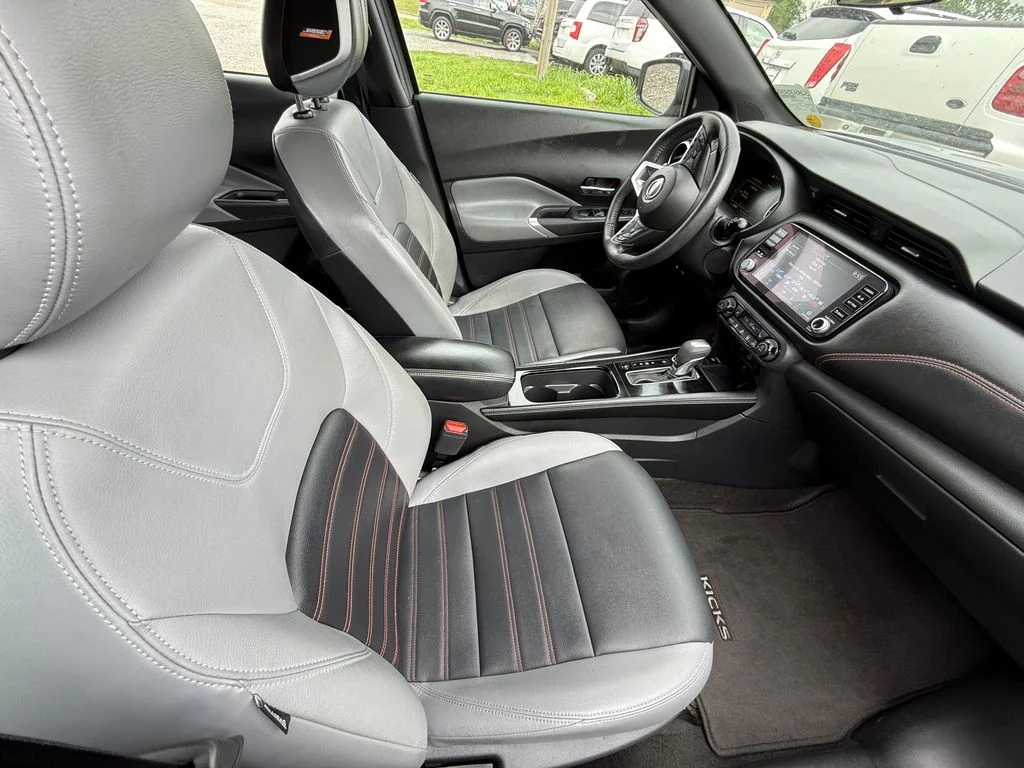 Used 2024 Gray Nissan SR image 11