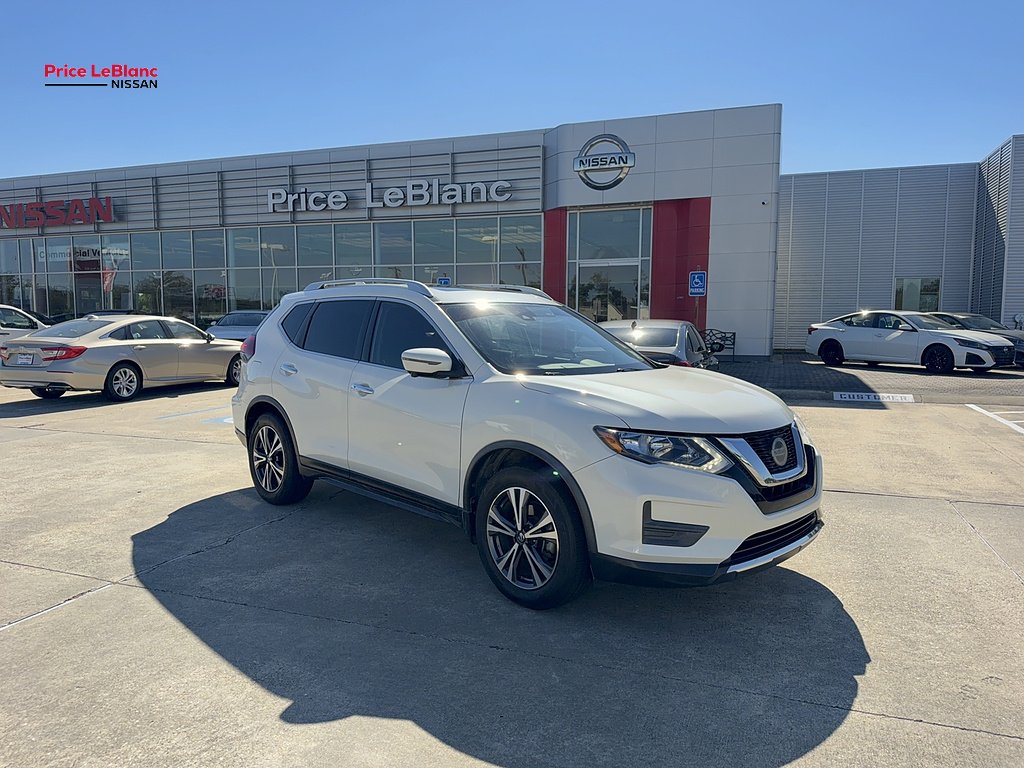 Used 2019 WHITE Nissan SV image 2