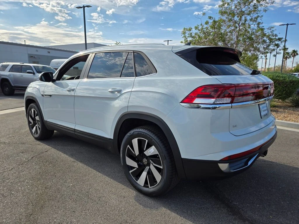 New 2025 White Volkswagen 2.0T SE w/Technology image 3
