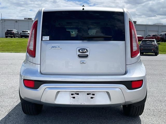 Used 2013 Bright Silver Met Kia ! image 6