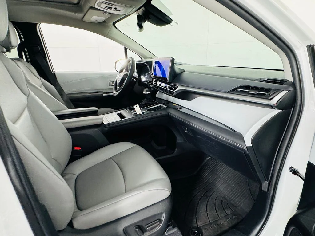 Used 2025 Beige Toyota XLE image 31