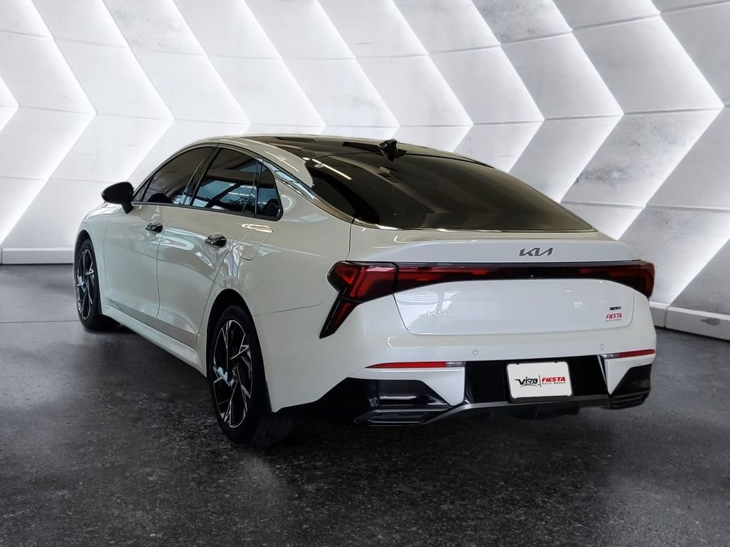 Used 2025 White Kia GT-Line image 6