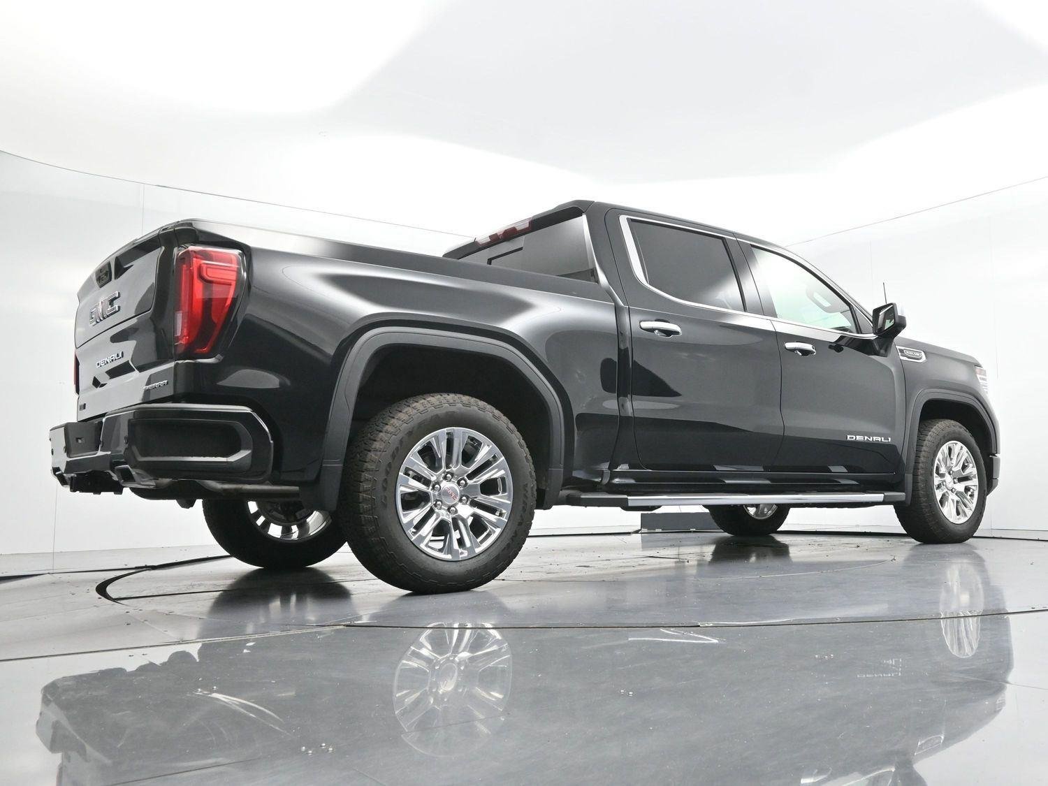 Used 2025 Onyx Black GMC Denali image 55