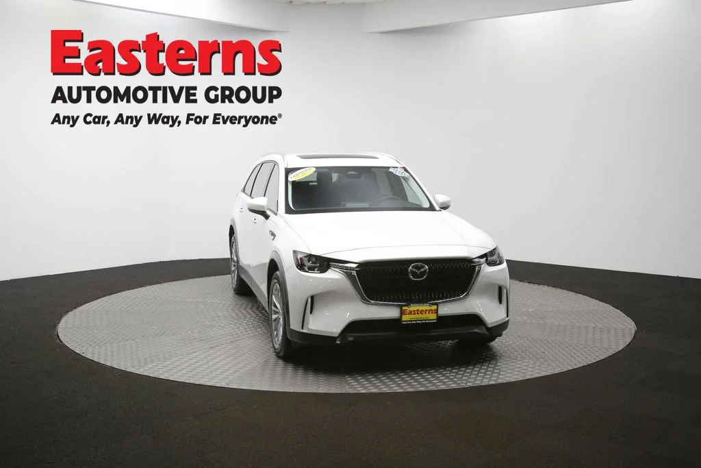 Used 2024 White Mazda Preferred image 54
